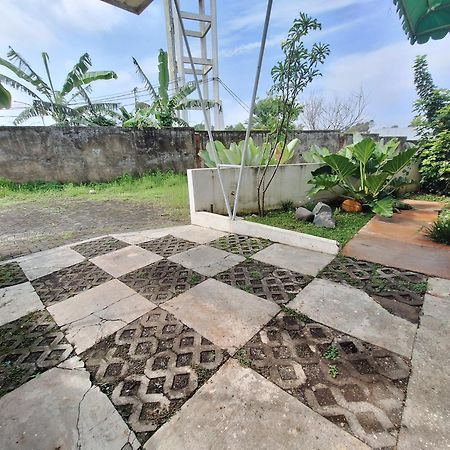 Villa Estetik Di มะลัง ภายนอก รูปภาพ