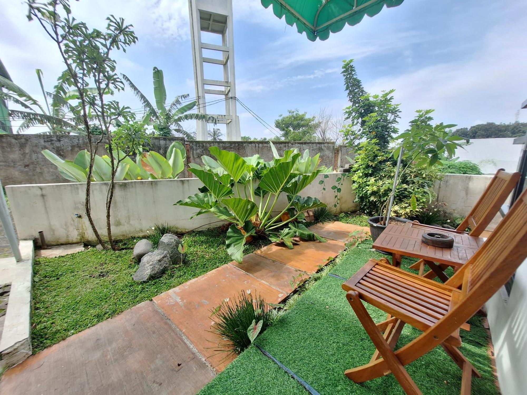 Villa Estetik Di มะลัง ภายนอก รูปภาพ