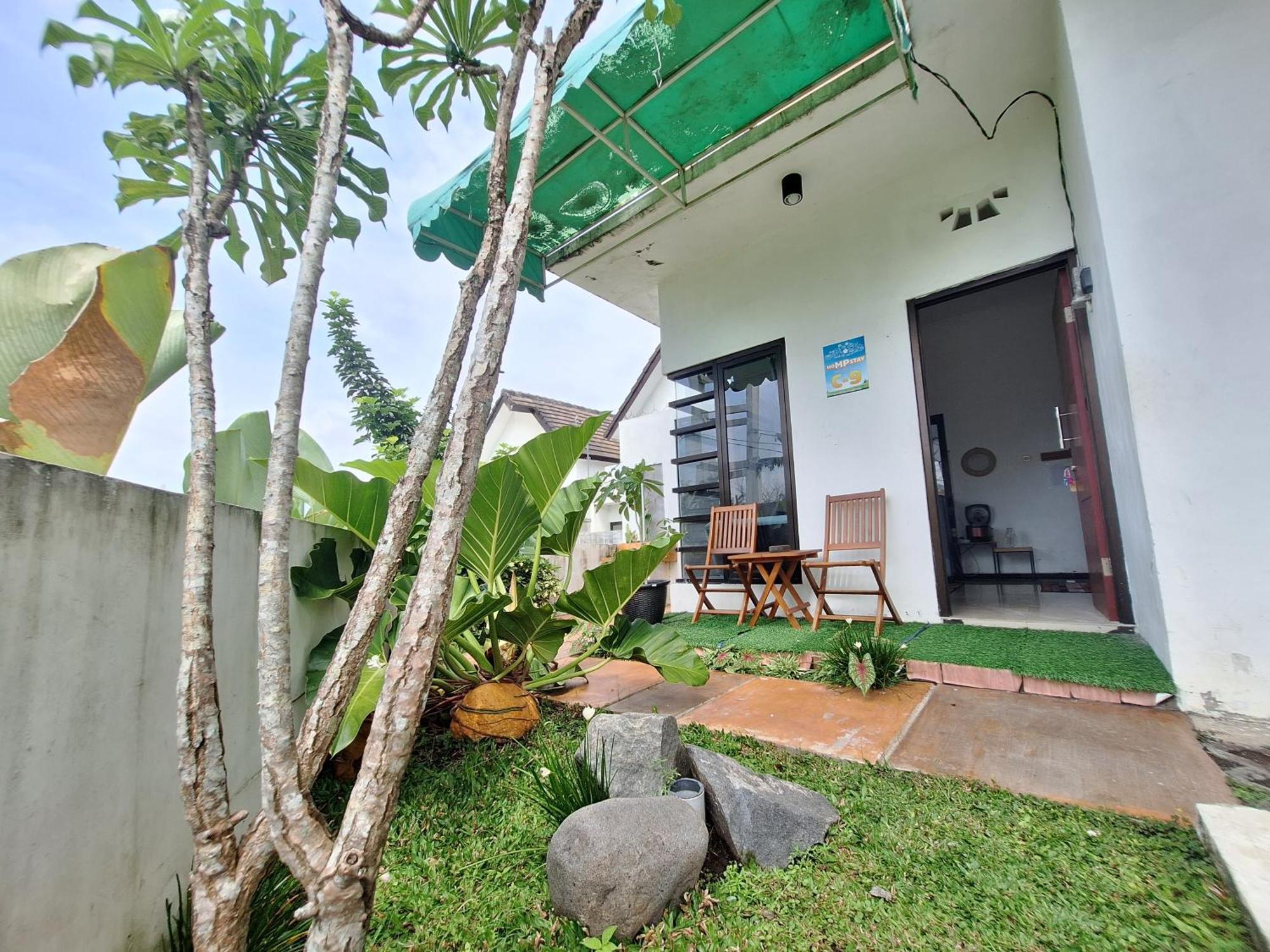 Villa Estetik Di มะลัง ภายนอก รูปภาพ