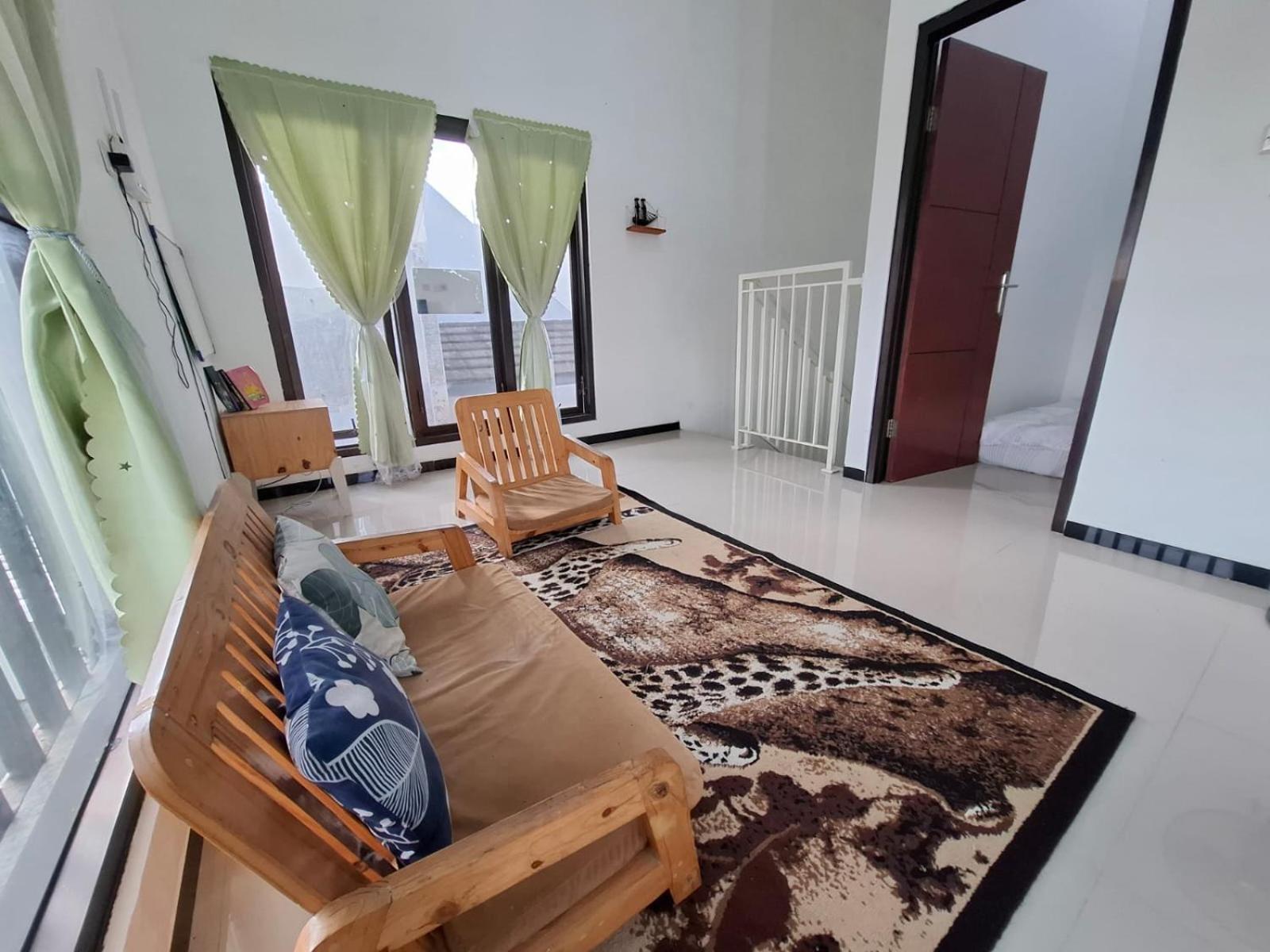 Villa Estetik Di มะลัง ภายนอก รูปภาพ